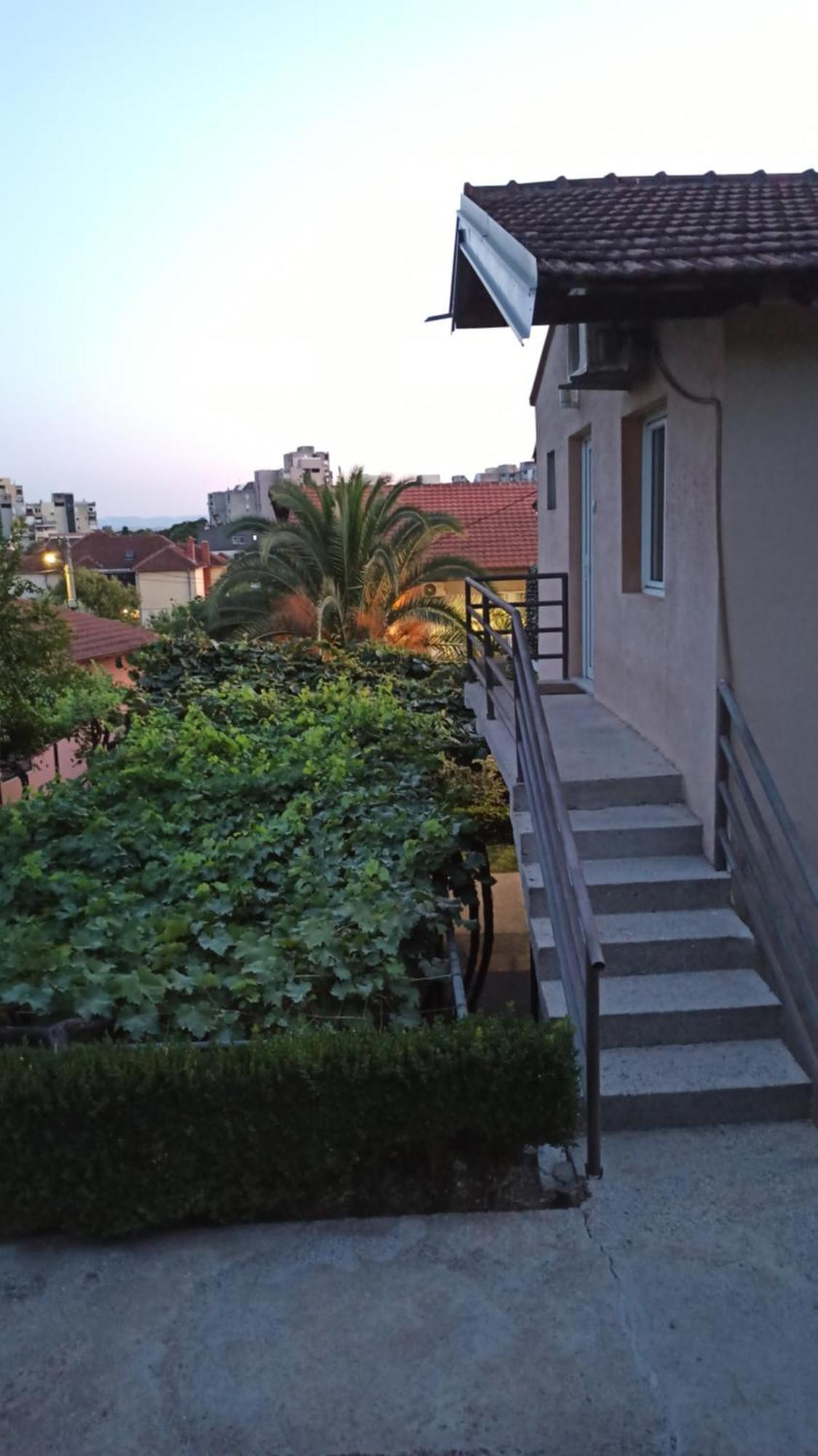 Апартаменти Urban Retreat Dalmatinska Подгориця